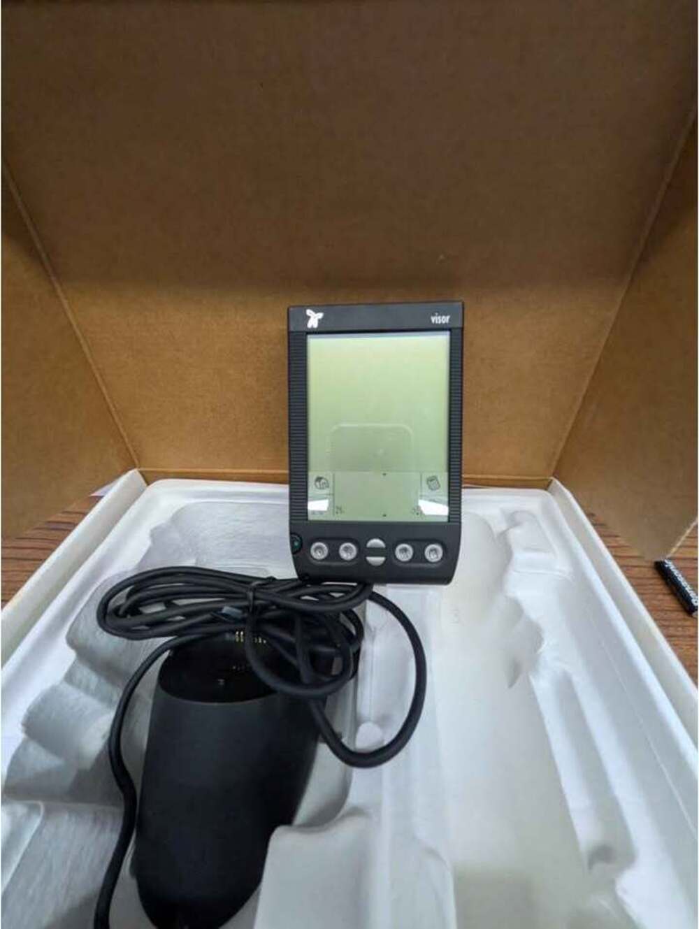 Handspring Visor Handheld Computer - Picture 3 of 3